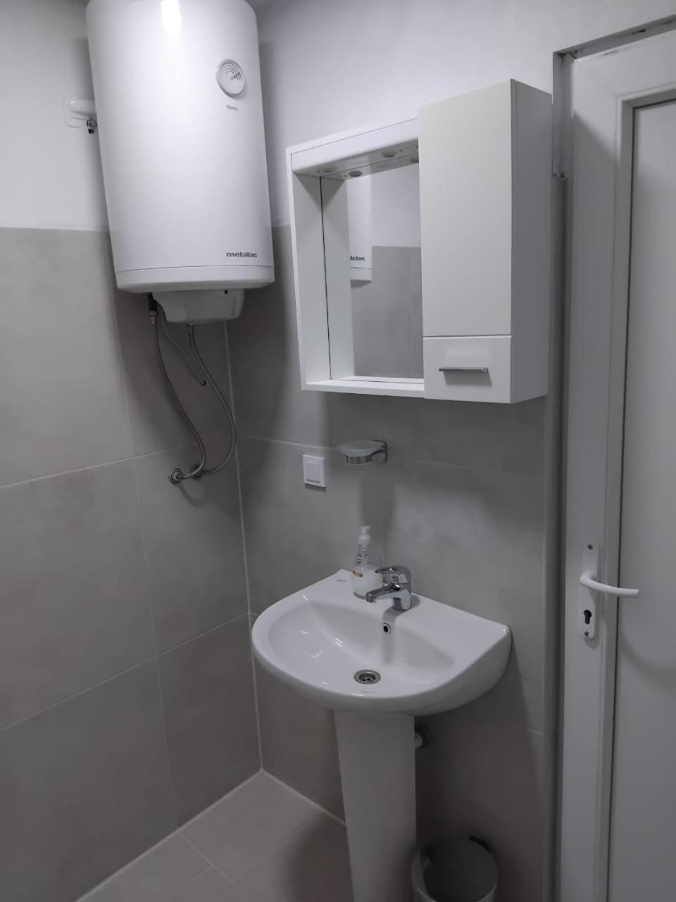 Apartments Maki Тиват Екстер'єр фото