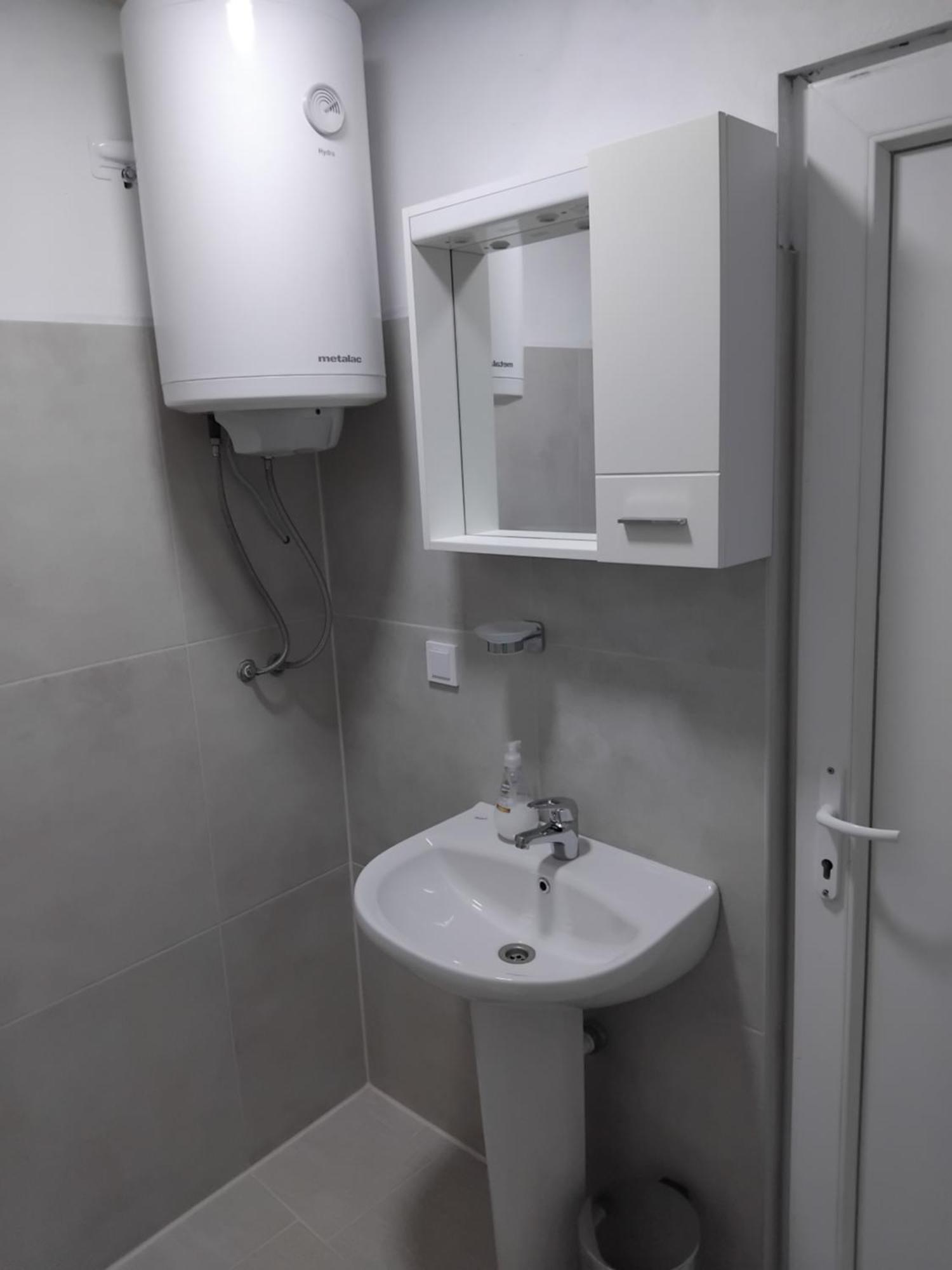 Apartments Maki Тиват Екстер'єр фото